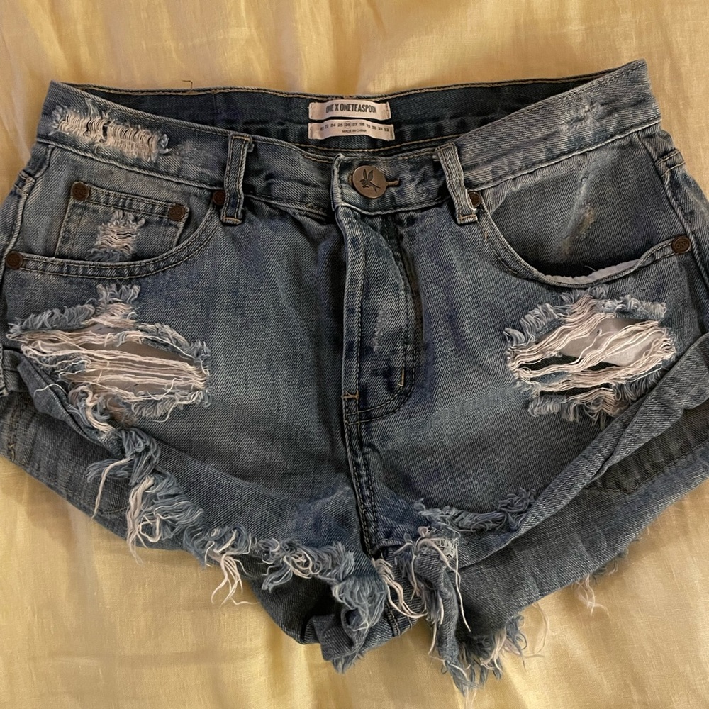 one teaspoon distressed blue bandits jean shorts